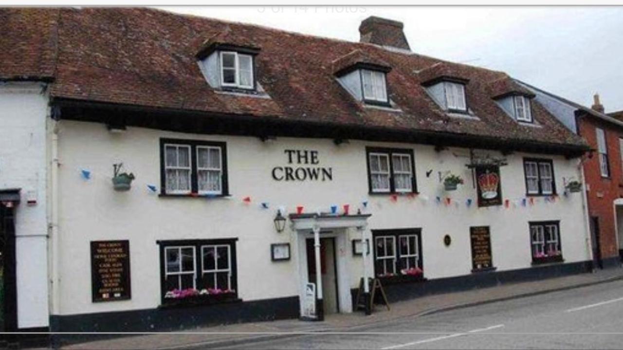 The Crown In Fordingbridge Exterior foto